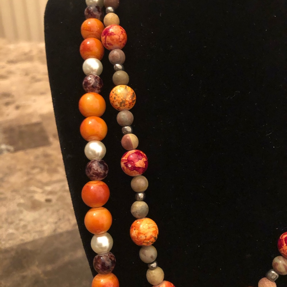 Necklaces - Picture 5 of 6